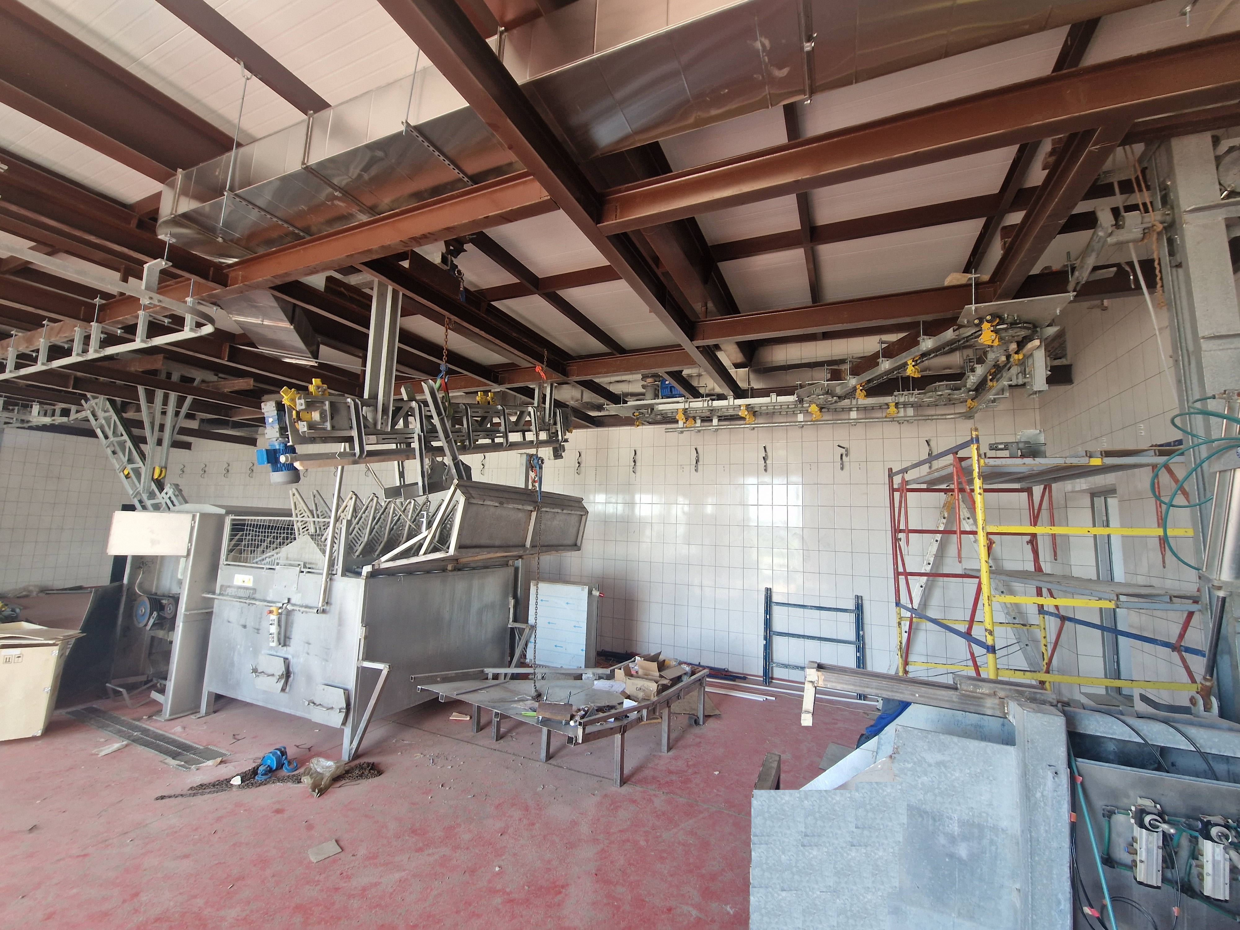Реновация подвесных путей с установкой грузотянущего конвейера. Тихорецкий бекон